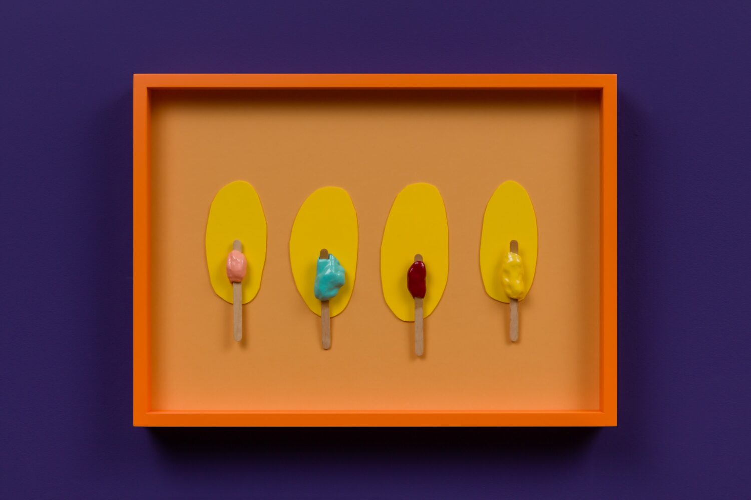 Don’t step on the grass - Villa du Parc