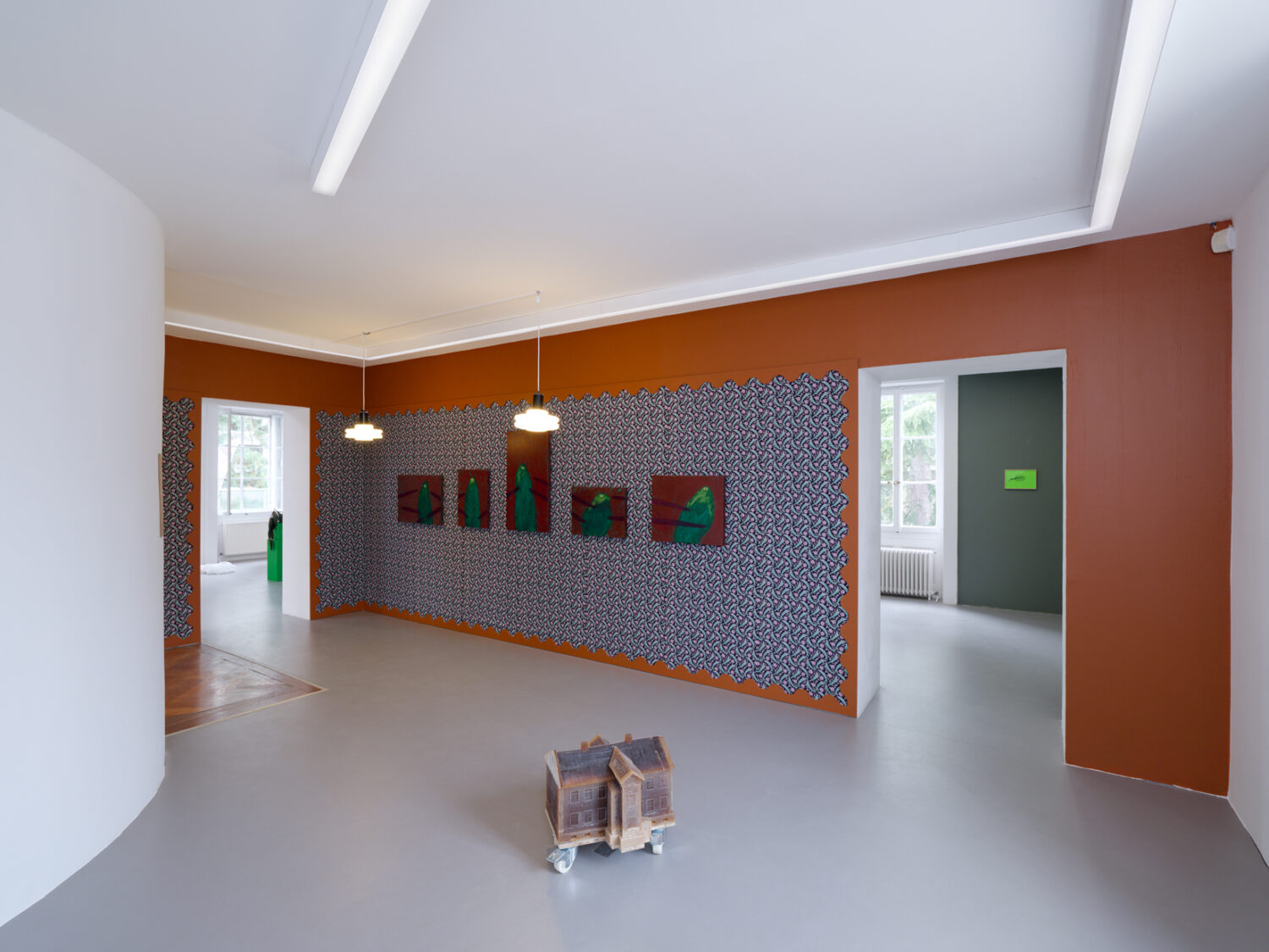 Do Not Step on the Grass - Villa du Parc